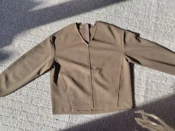 DRESSTERIOR 베이지 V넥 긴팔 상의 30