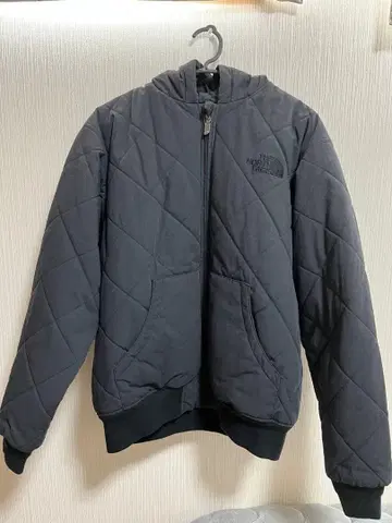 THE NORTH FACE 블랙 후드 부착 자켓 NY82332