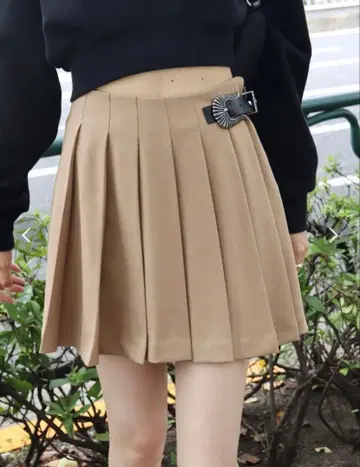 EVRIS 버클 디자인 플리츠 스커트 베이지
