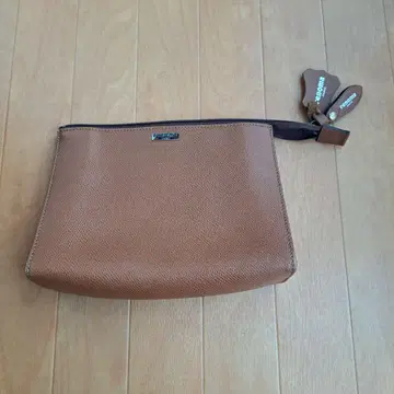 브라운 가죽 클러치백