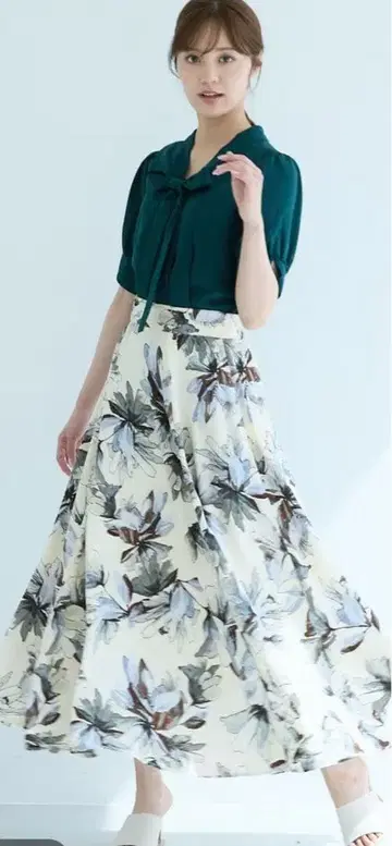 꽃무늬 프레스 스커트 Andemiu