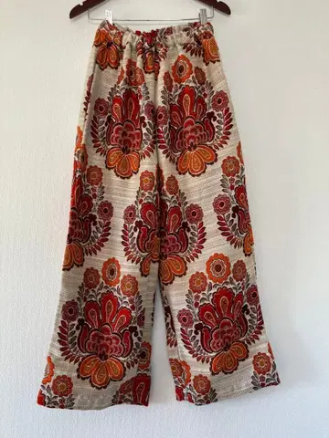 꽃무늬 자카드 팬츠