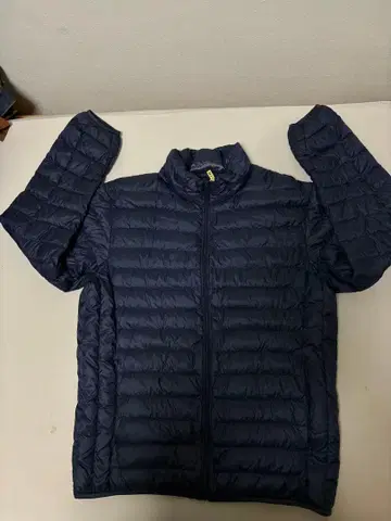 유니클로 울트라 라이트 다운 자켓 080220