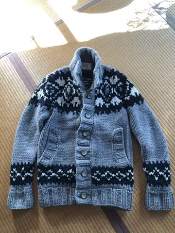 울 100% 노르딕 무늬 스웨터 M 사이즈