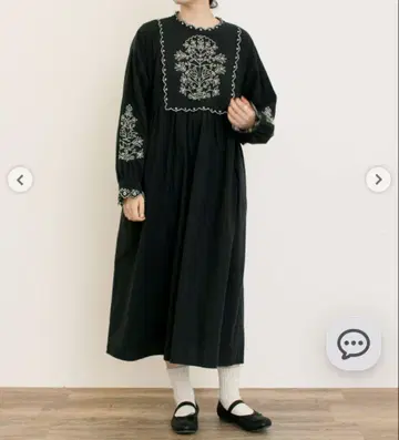 사만사 모스모스 배색 자수 원피스