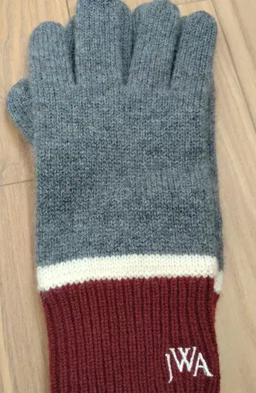 유니클로 x JW 앤더슨 캐시미어 그로브 L 사이즈