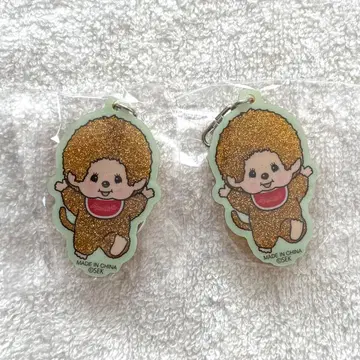 몬치치 글리터 아크릴 키링 2개