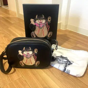 새상품급 Disney 히구치 유코 루시퍼 숄더백 완판템 여성용