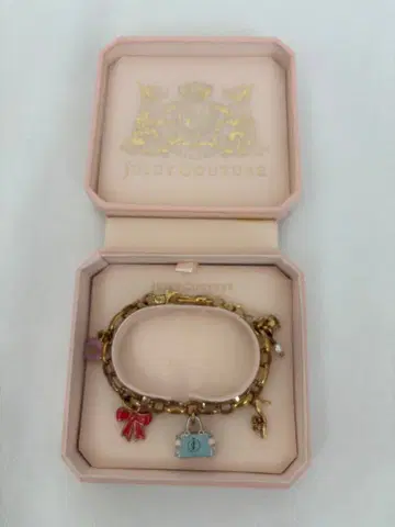 Juicy Couture 참 팔찌
