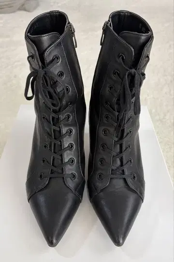 다이애나 DIANA 블랙 가죽 스틸레토 부츠