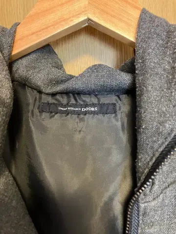 URBAN RESEARCH DOORS 후드 부착 다운 자켓 사이즈 40