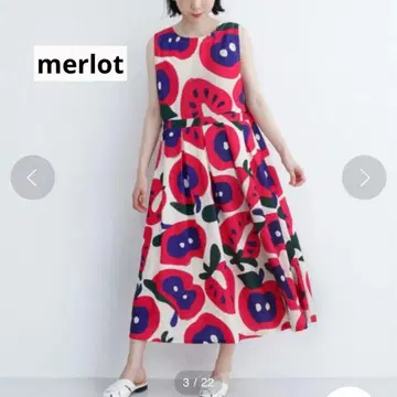 [ 레어 ] merlot 멀로 딸기 사과 패턴 슬리브리스 원피스