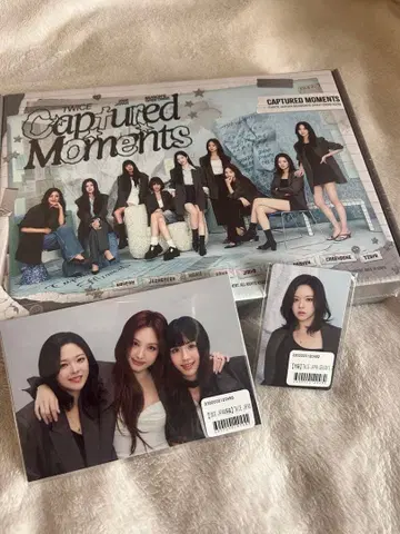 TWICE Captured Moments 포토 카드 포함 시즌 그리팅