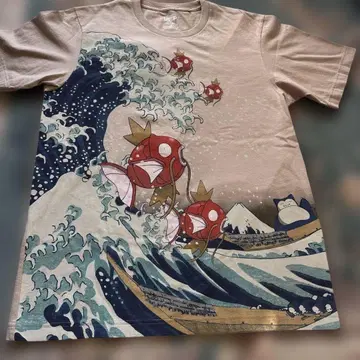 UTGP 잉어킹 아트 T셔츠 베이지