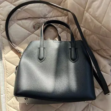 블랙 합성 피혁 핸드백