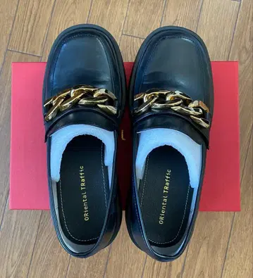 오리엔탈 트래픽 블랙 가죽 로퍼