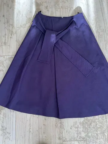 Untit_ 리본 포함 보라색 플레어 스커트 무릎 기장