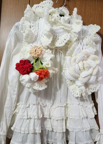 플라워 모티브 프릴 머플러 포테치노사에라 벨파치 핑크하우스 SM2