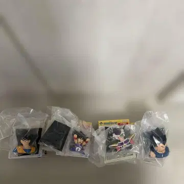 제일복권 드래곤볼 40주년 E상 만화 스트럭처 4체 세트