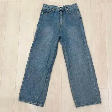 UNE MANSION 스트레이트 데님 사이즈 M