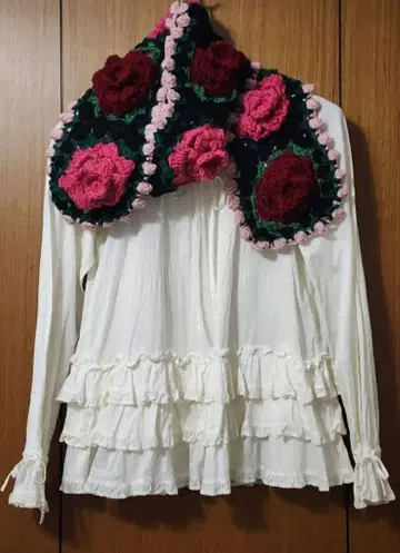 입체 장미 모티브 뜨개질 프릴 머플러 포테치노 사에라 지우 벨퍼