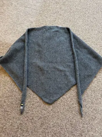 extreme cashmere 트라이앵글 반다나 스카프