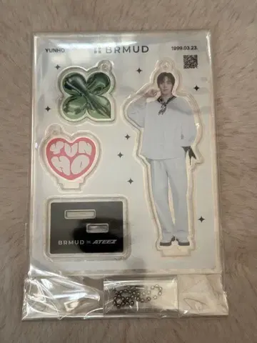 ATEEZ 윤호 BRMUD 한정판 아크릴 스탠드