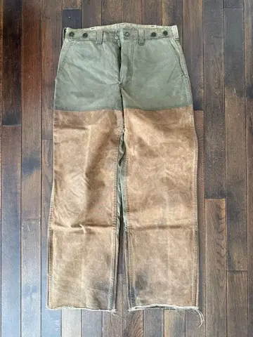 FILSON 오일드 팬츠