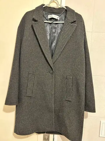 ZARA 체크 무늬 그레이 체스터 코트