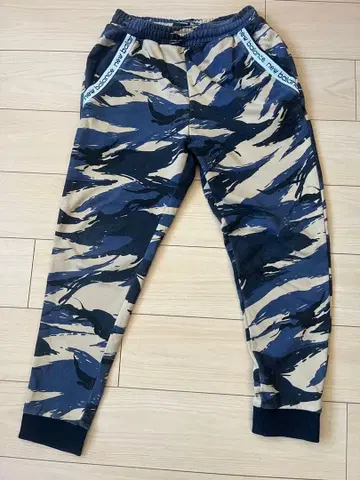 뉴발란스 스웨트 팬츠 M 사이즈