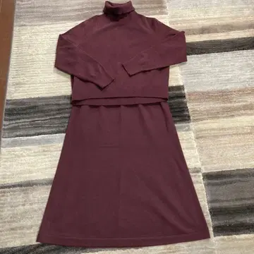 새상품급 유니클로 수플레얀 니트 셋업 스커트