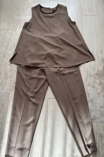 UNTITLED 브라운 스트레치 셋업