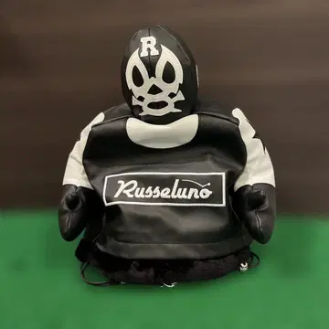 러셀의 아이언용 골프헤드커버입니다