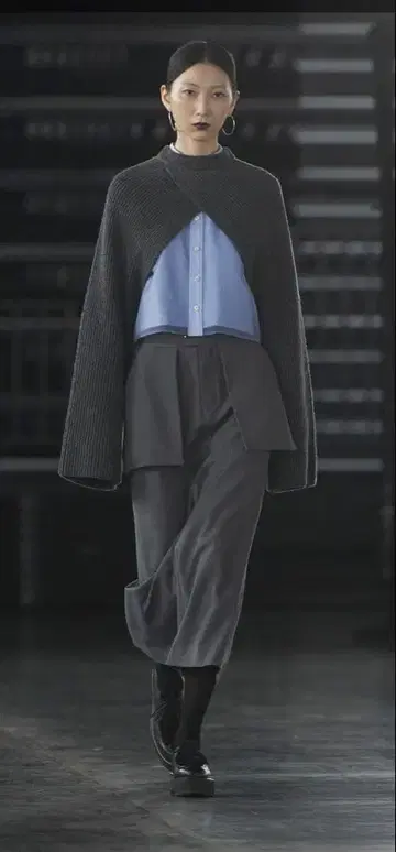 [ 새상품 ] HYKE 니트