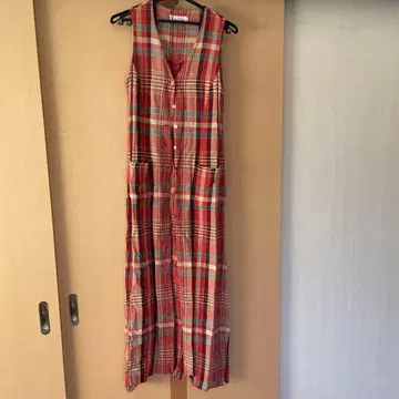 더 스카치 하우스 체크 무늬 슬리브리스 원피스