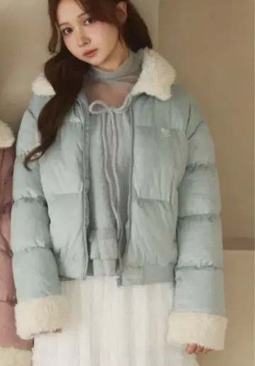 라이트 블루 보아 다운 퍼 포함