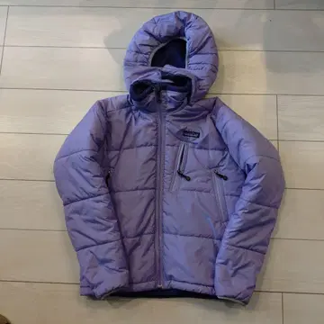 파타고니아 퍼프 자켓 퍼플 후드 부착 다운 자켓