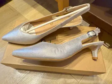 미사용 새상품 UNISA(유니사/우니사) 샌들