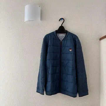네이비 퀼팅 자켓 자수 로고 포함