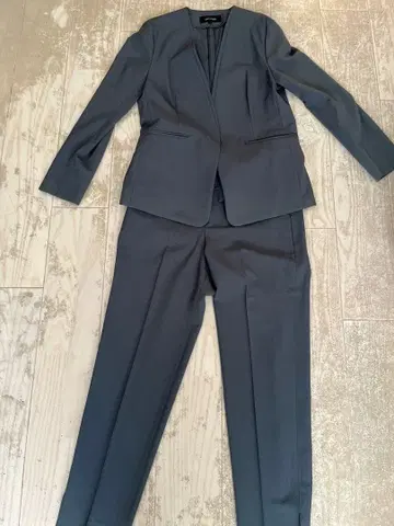 UNTITLED 그레이 팬츠 셋업