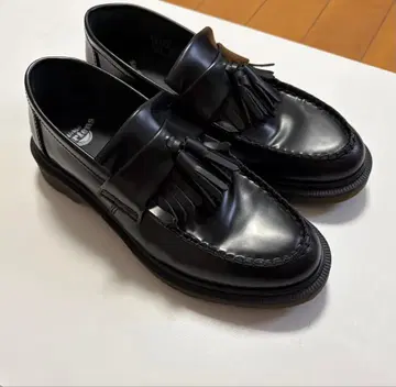 닥터 마틴 ADRIAN 태슬 로퍼