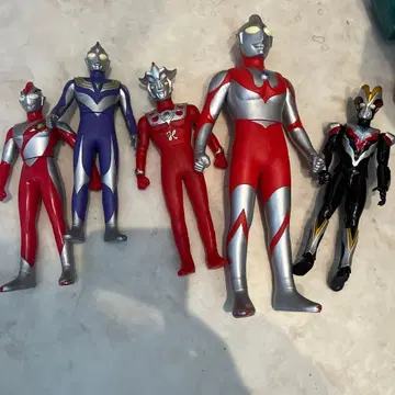 울트라맨 피규어 5체 세트