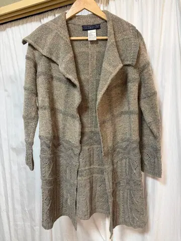 새상품급 M. & KYOKO 셀럽 가디건 연말연시 인사