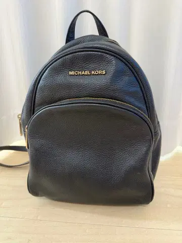 MICHAEL KORS 블랙 백팩