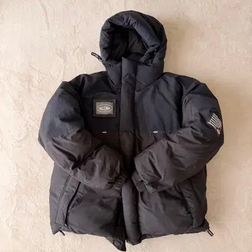 CHALLENGER 블랙 다운 자켓 M