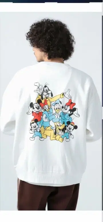 BAYFLOW x DISNEY 그래픽 풀오버