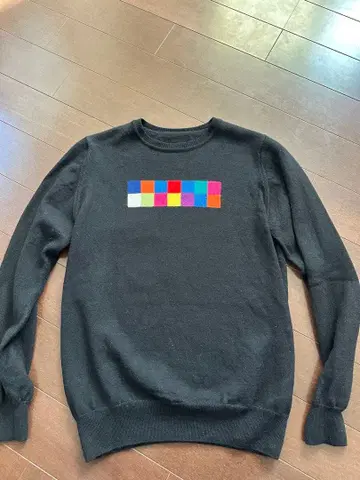 유니폼 익스페리먼트 니트