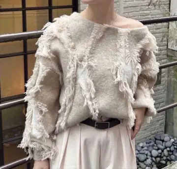 미스틱 프린지 니트 긴팔 베이지