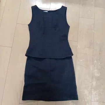 D&G 다크 그레이 타이트 스커트 셋업