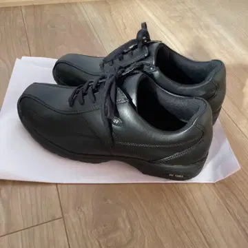 YONEX 블랙 스니커즈 26.0